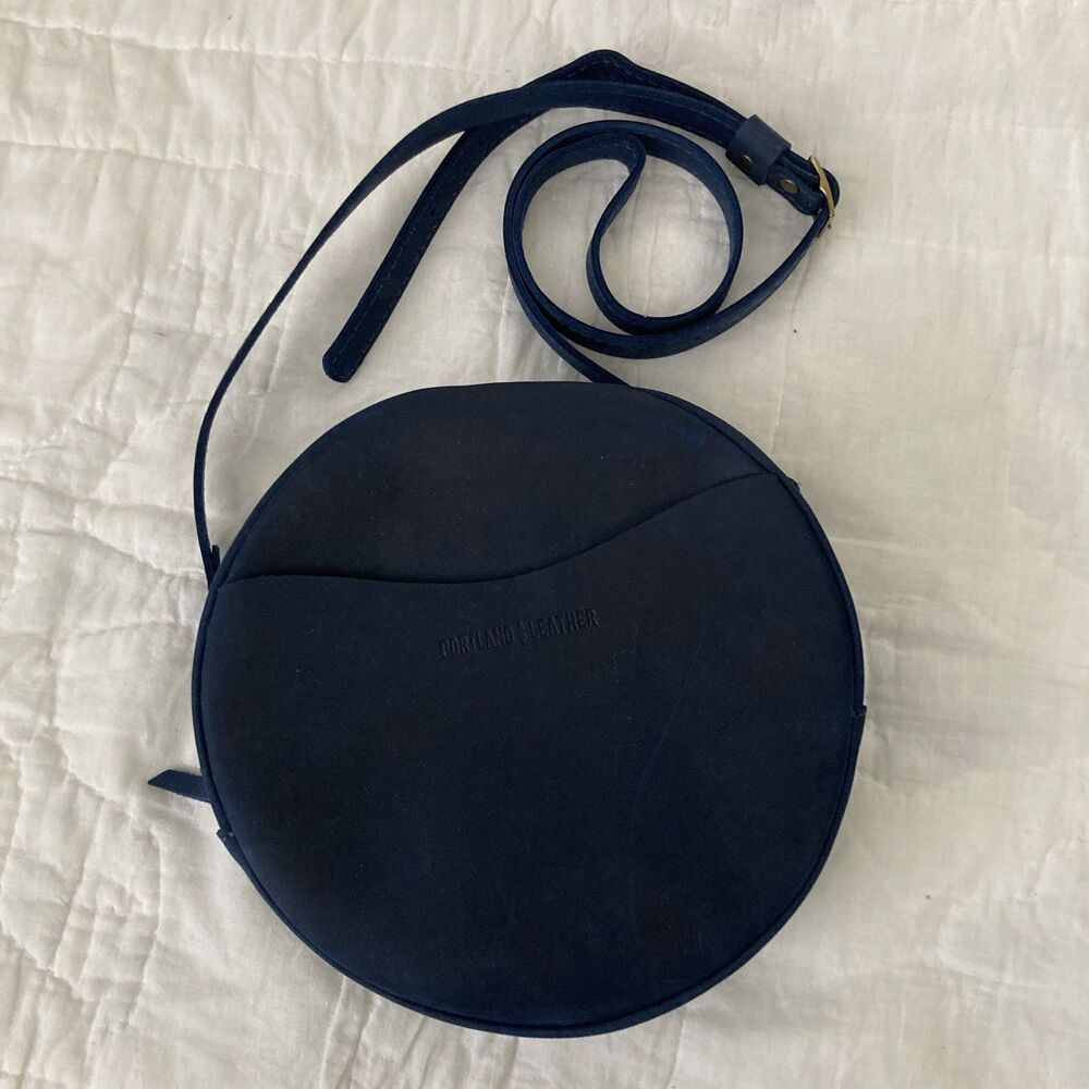 Portland Leather Goods Circle Crossbody Navy Deep Water Large 9" Premium Purse - Picture 5 of 7